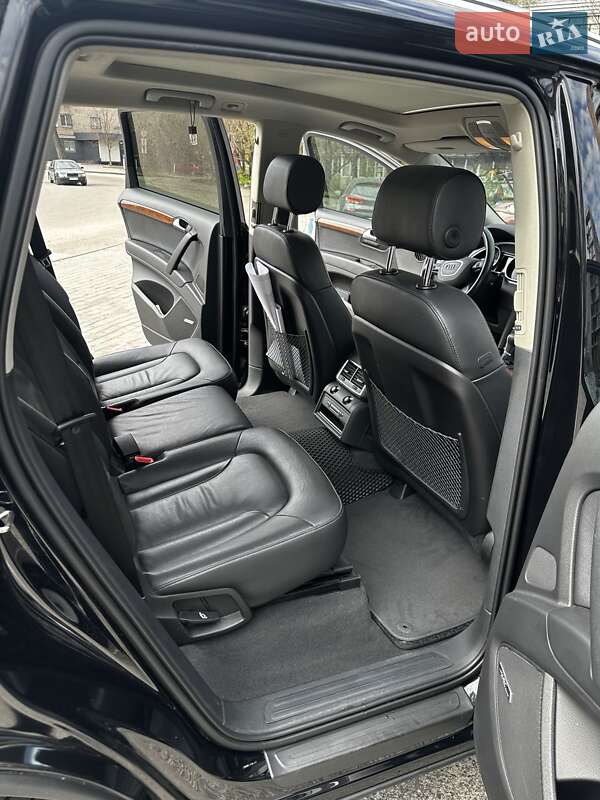 Внедорожник / Кроссовер Audi Q7 2013 в Днепре