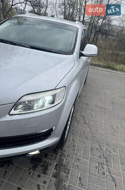 Внедорожник / Кроссовер Audi Q7 2007 в 