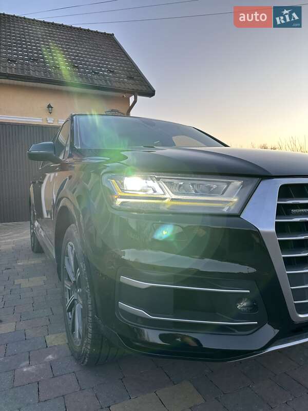 Позашляховик / Кросовер Audi Q7 2016 в Івано-Франківську
