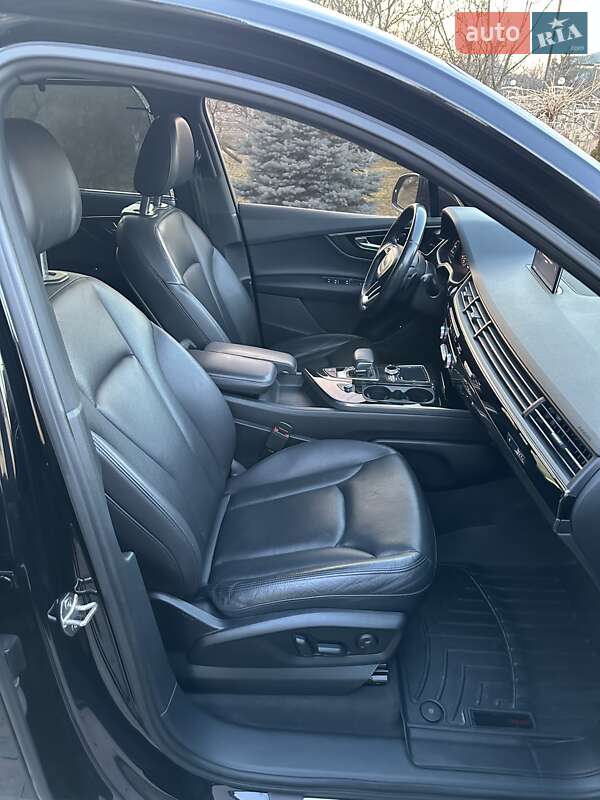 Позашляховик / Кросовер Audi Q7 2016 в Івано-Франківську