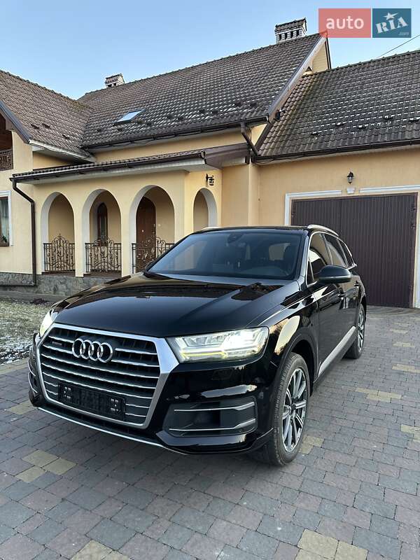Позашляховик / Кросовер Audi Q7 2016 в Івано-Франківську
