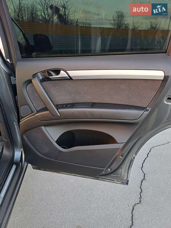 Внедорожник / Кроссовер Audi Q7 2009 в Изяславе