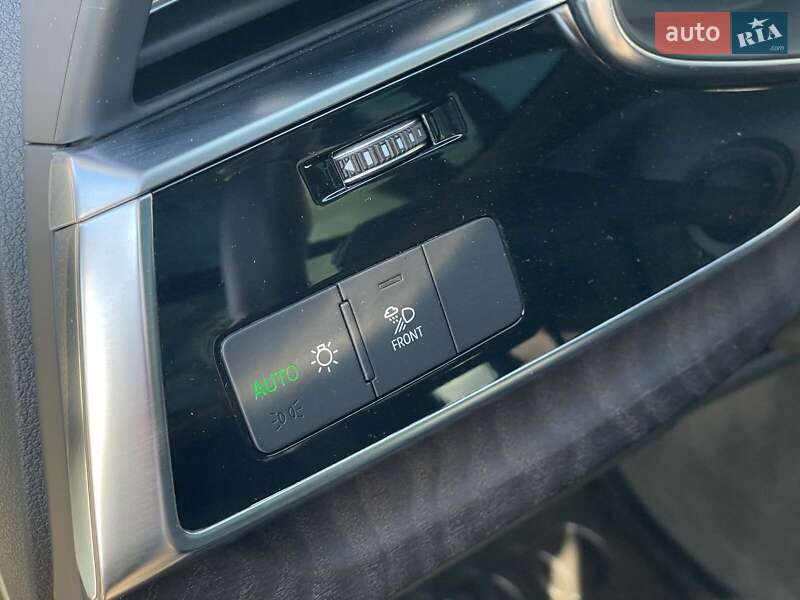 Внедорожник / Кроссовер Audi Q7 2020 в Киеве