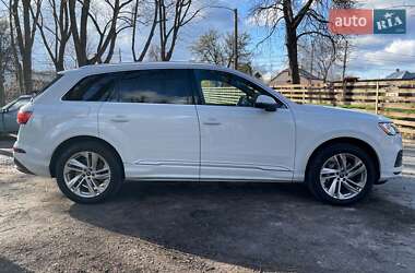 Внедорожник / Кроссовер Audi Q7 2020 в 
