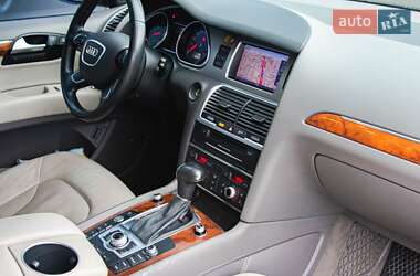 Позашляховик / Кросовер Audi Q7 2014 в 