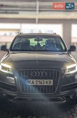 Внедорожник / Кроссовер Audi Q7 2015 в 