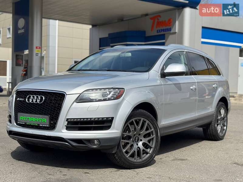 Внедорожник / Кроссовер Audi Q7 2013 в 