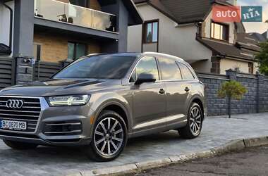 Внедорожник / Кроссовер Audi Q7 2017 в 