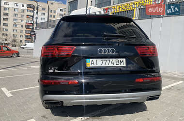 Внедорожник / Кроссовер Audi Q7 2019 в 