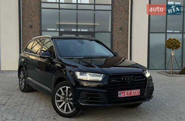 Внедорожник / Кроссовер Audi Q7 2017 в 