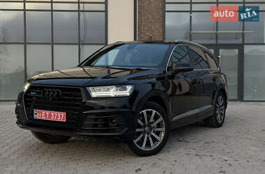 Внедорожник / Кроссовер Audi Q7 2017 в 