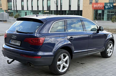 Внедорожник / Кроссовер Audi Q7 2012 в 