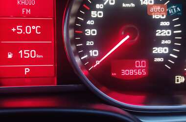 Внедорожник / Кроссовер Audi Q7 2010 в 