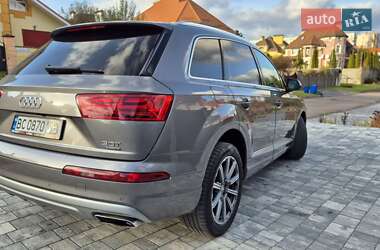 Внедорожник / Кроссовер Audi Q7 2017 в 
