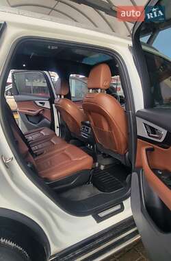 Внедорожник / Кроссовер Audi Q7 2017 в 
