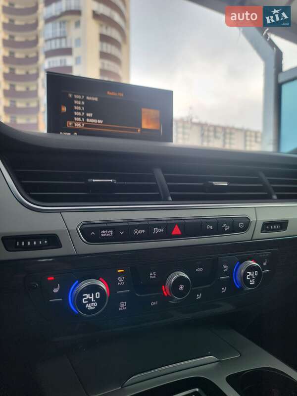 Внедорожник / Кроссовер Audi Q7 2017 в Ровно