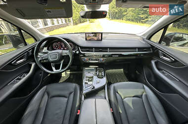 Внедорожник / Кроссовер Audi Q7 2015 в 