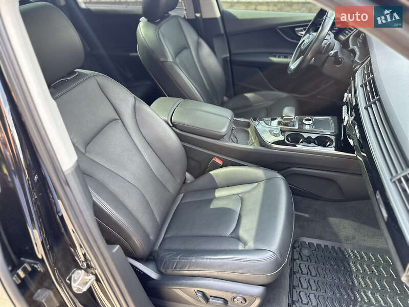 Позашляховик / Кросовер Audi Q7 2015 в Києві фото 17 Позашляховик / Кросовер Audi Q7 2015 в Києві