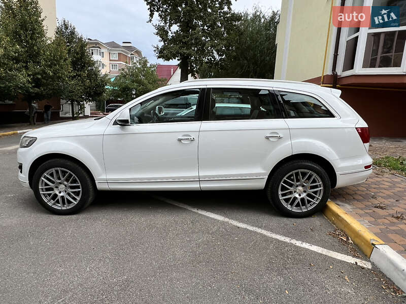Позашляховик / Кросовер Audi Q7 2014 в Ірпені