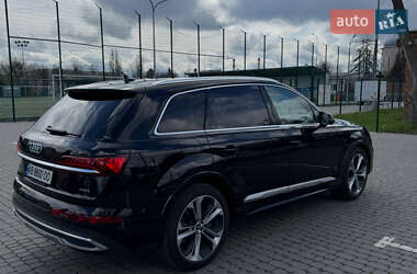 Внедорожник / Кроссовер Audi Q7 2020 в 