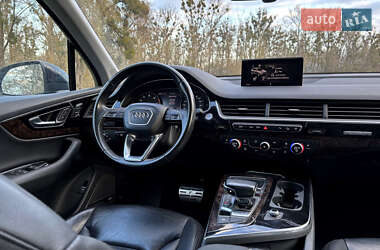 Позашляховик / Кросовер Audi Q7 2017 в 