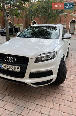 Внедорожник / Кроссовер Audi Q7 2014 в 
