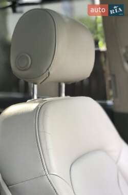 Внедорожник / Кроссовер Audi Q7 2010 в 
