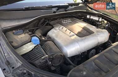 Внедорожник / Кроссовер Audi Q7 2010 в 