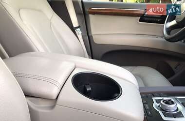 Внедорожник / Кроссовер Audi Q7 2010 в 