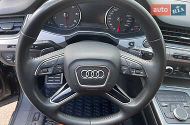 Внедорожник / Кроссовер Audi Q7 2018 в 