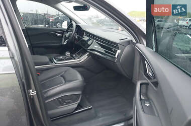 Внедорожник / Кроссовер Audi Q7 2020 в 
