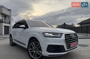 Внедорожник / Кроссовер Audi Q7 2016 в 