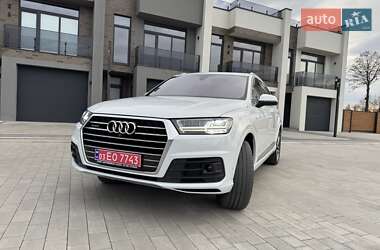 Внедорожник / Кроссовер Audi Q7 2016 в 