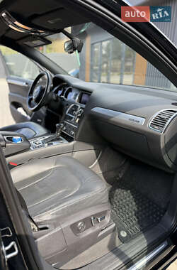 Внедорожник / Кроссовер Audi Q7 2012 в 