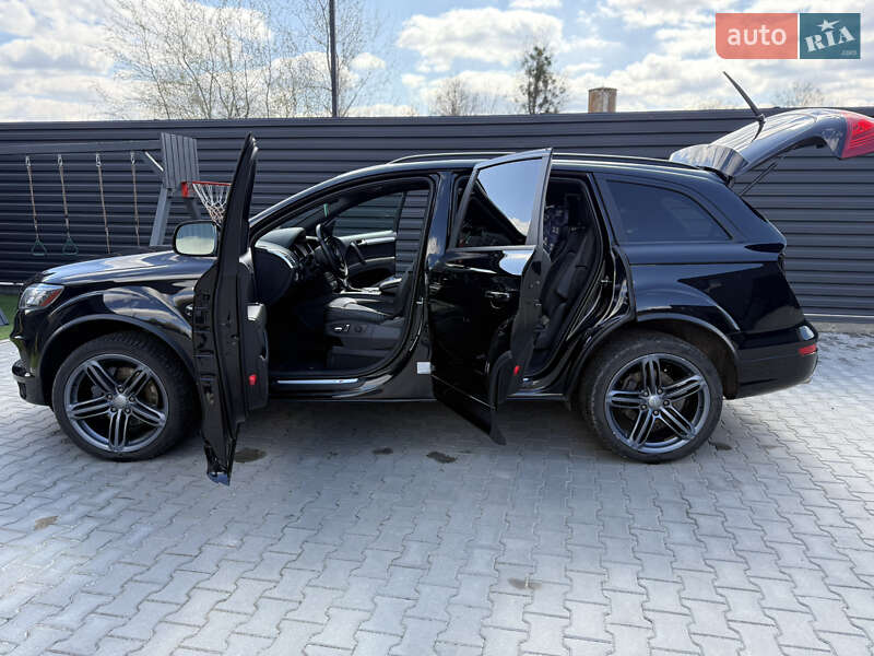 Внедорожник / Кроссовер Audi Q7 2012 в 