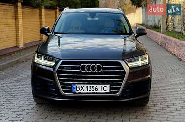 Внедорожник / Кроссовер Audi Q7 2016 в 