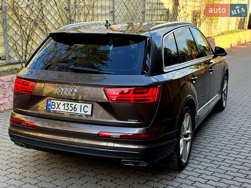 Внедорожник / Кроссовер Audi Q7 2016 в Хмельницком