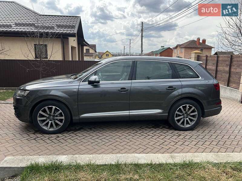 Внедорожник / Кроссовер Audi Q7 2018 в Виннице