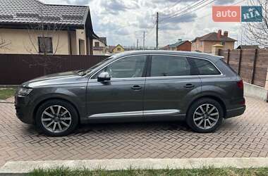 Внедорожник / Кроссовер Audi Q7 2018 в 