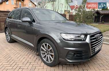 Внедорожник / Кроссовер Audi Q7 2018 в 