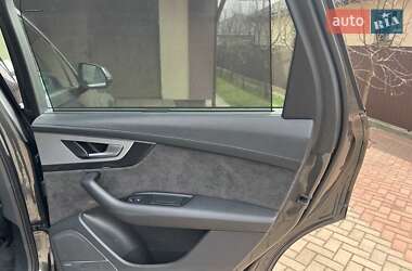 Внедорожник / Кроссовер Audi Q7 2018 в 