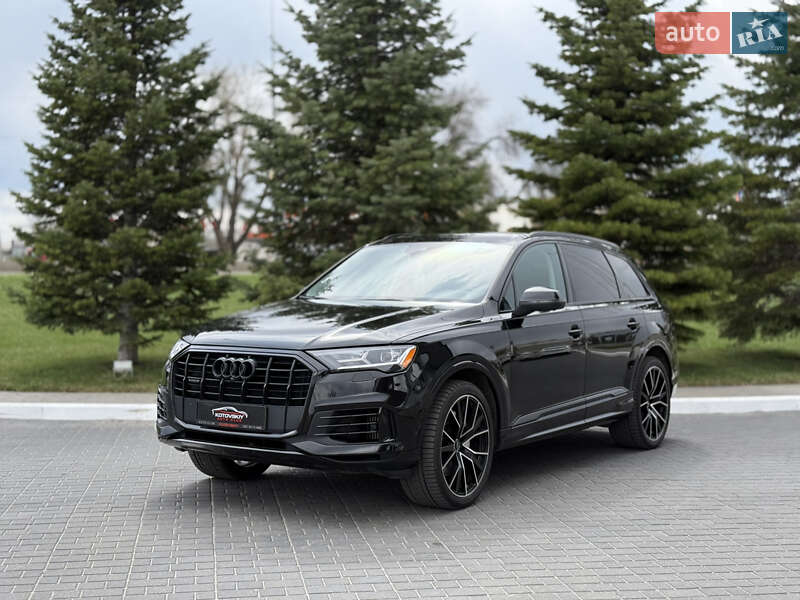Внедорожник / Кроссовер Audi Q7 2020 в 