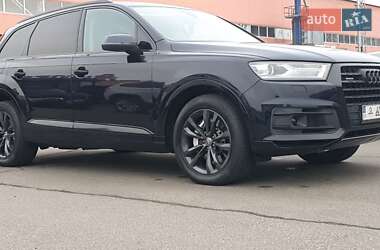 Внедорожник / Кроссовер Audi Q7 2016 в 