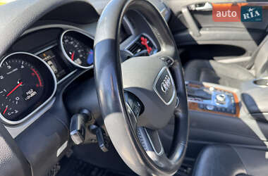 Внедорожник / Кроссовер Audi Q7 2015 в 
