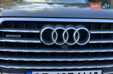 Внедорожник / Кроссовер Audi Q7 2017 в 