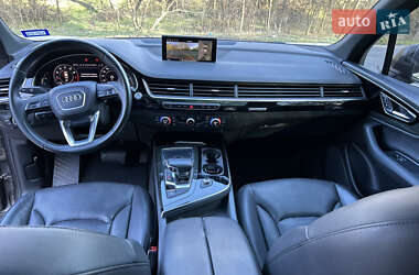 Внедорожник / Кроссовер Audi Q7 2017 в 
