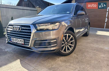 Внедорожник / Кроссовер Audi Q7 2017 в 