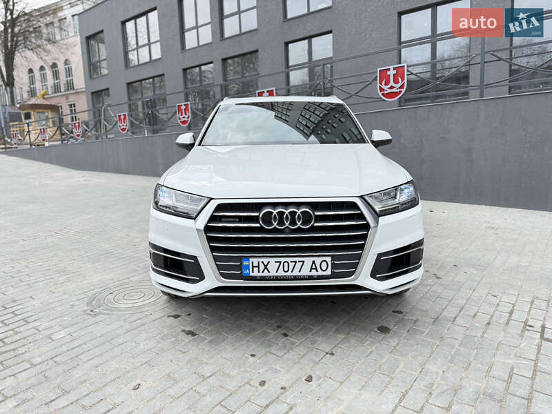 Внедорожник / Кроссовер Audi Q7 2017 в Виннице
