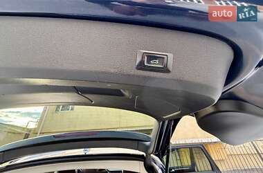 Позашляховик / Кросовер Audi Q7 2012 в 