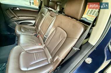 Позашляховик / Кросовер Audi Q7 2012 в 
